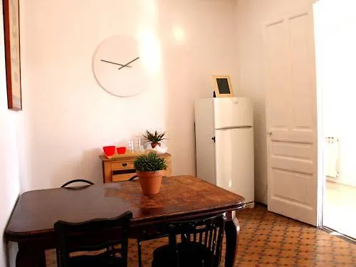 El Puchi Barcelona Guest House 0*,