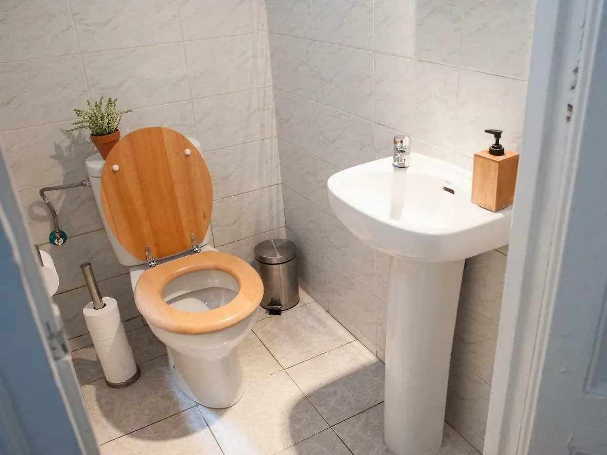 El Puchi Barcelona Guest House