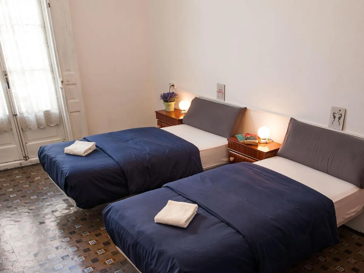 El Puchi Barcelona Guest House
